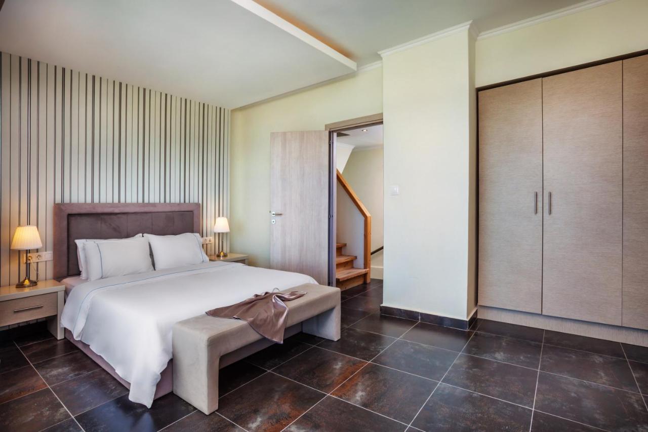 Sunny Villas Resort & Spa Ханиоти Екстериор снимка
