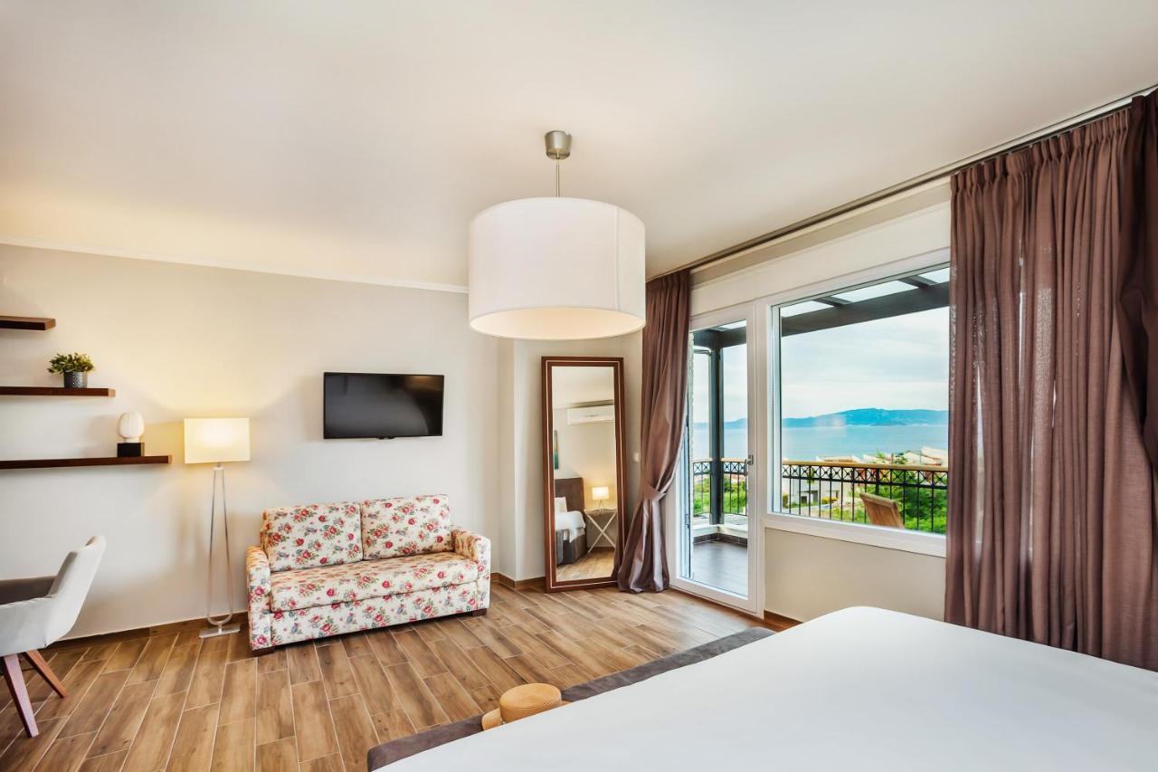 Sunny Villas Resort & Spa Ханиоти Екстериор снимка