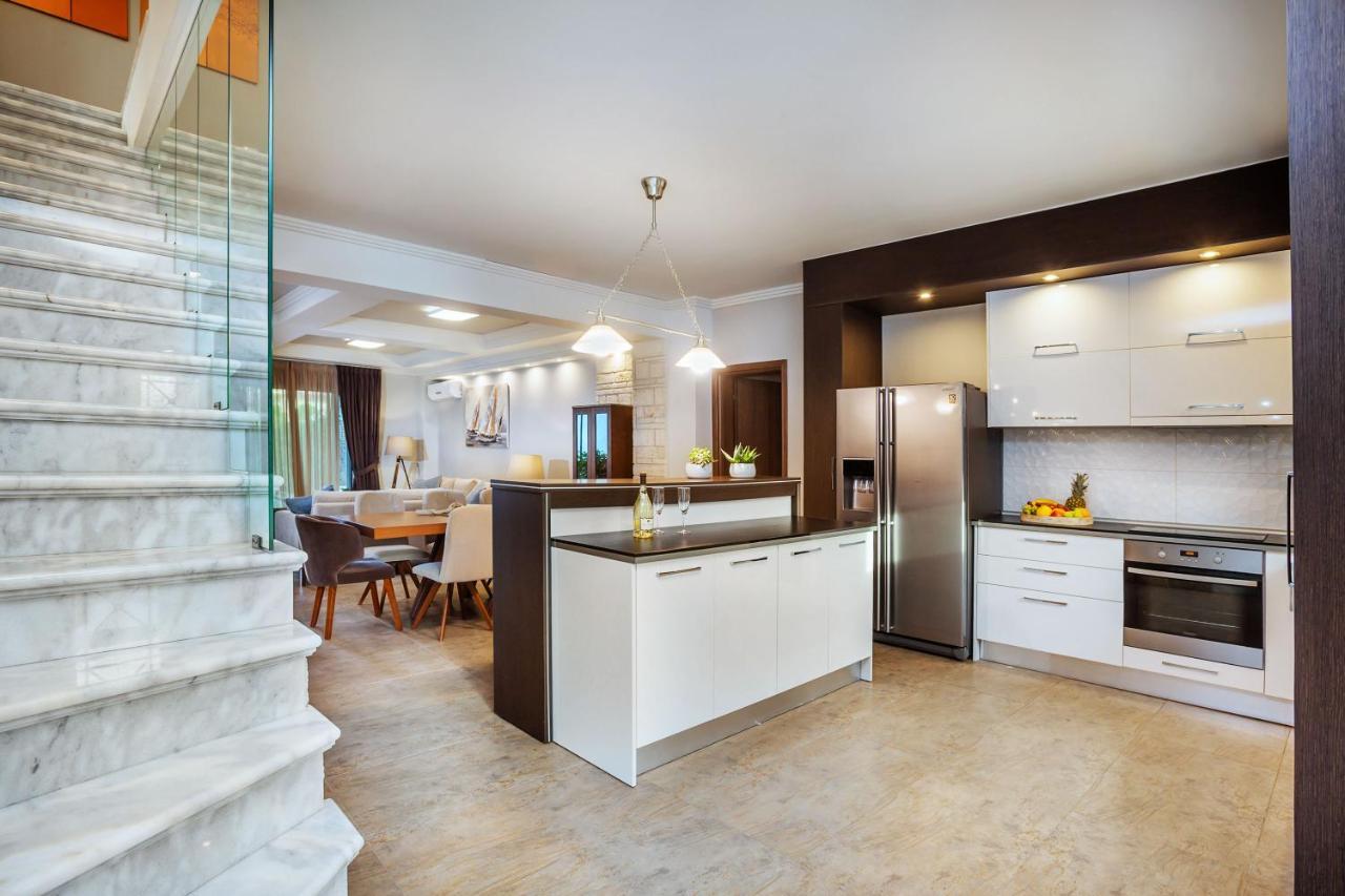 Sunny Villas Resort & Spa Ханиоти Екстериор снимка